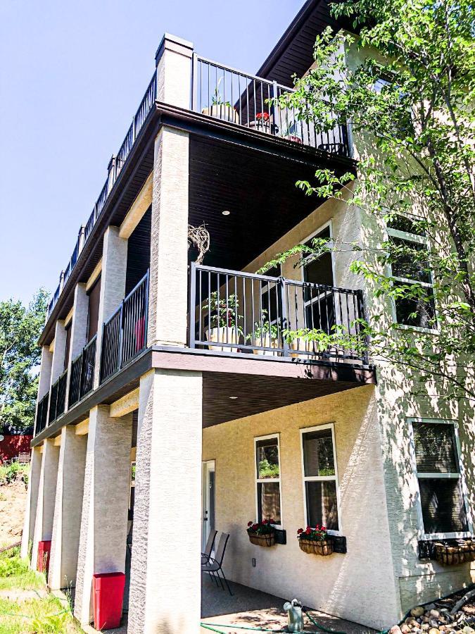 Wolf Creek Bed And Breakfast Ponoka Exterior photo